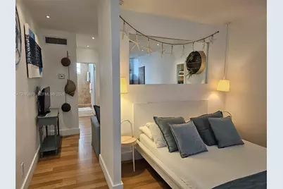 751 Collins Ave #1, Miami Beach, FL 33139 - Photo 5
