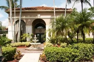 18328 NW 68th Ave, Hialeah, FL 33015 - Photo 25