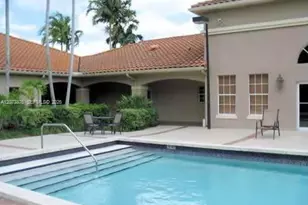 18328 NW 68th Ave, Hialeah, FL 33015 - Photo 23