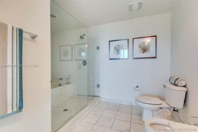 888 Biscayne Blvd #2403, Miami, FL 33132 - Photo 23