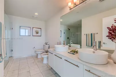888 Biscayne Blvd #2403, Miami, FL 33132 - Photo 5
