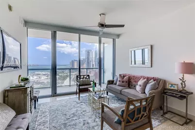 888 Biscayne Blvd #2403, Miami, FL 33132 - Photo 3