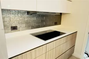 600 NE 27th St, Miami, FL 33137 - Photo 17