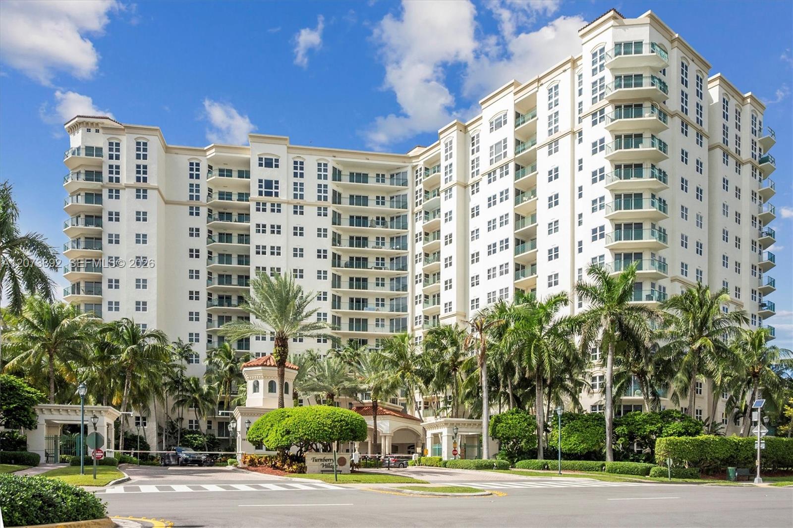 20000 E Country Club Dr #302 - 20000 E Country Club Dr #302, Aventura, FL 33180 Luxury Property | Jose Angel Pina