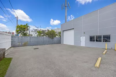7601 NW 6th Ct, Miami, FL 33150 - Photo 17