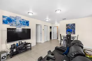 3073 NW 59th St, Miami, FL 33142 - Photo 9