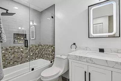 13215 NW 7th Dr, Plantation, FL 33325 - Photo 23