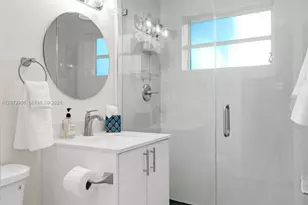 1075 NE 12th Ave, Homestead, FL 33030 - Photo 15