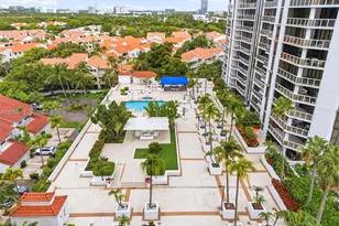 3610 Yacht Club Dr, Aventura, FL 33180 - Photo 35