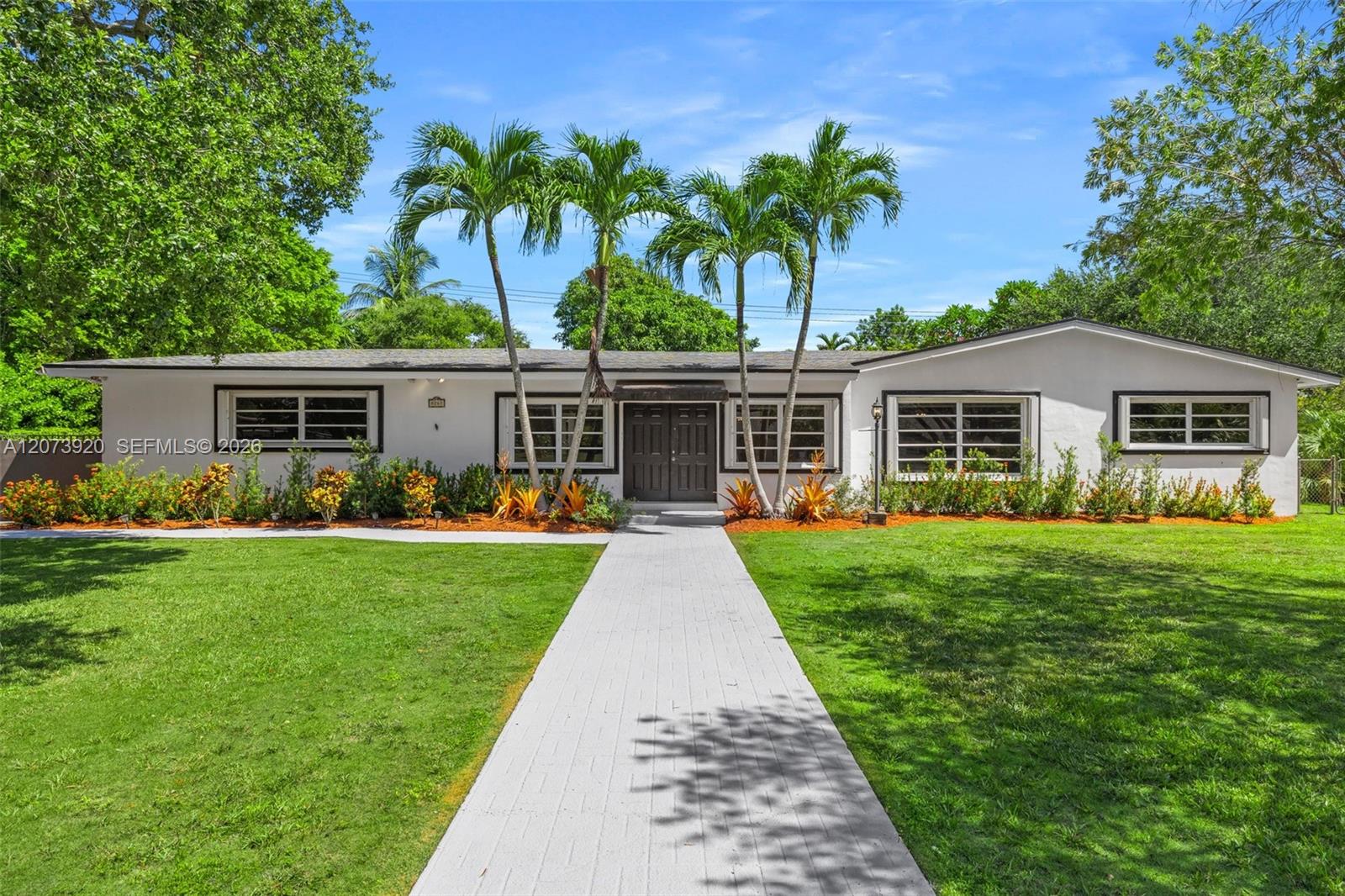 8261 SW 142nd St - 8261 SW 142nd St, Palmetto Bay, FL 33158 Luxury Property | Jose Angel Pina