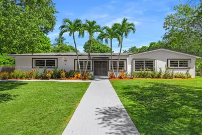 8261 SW 142nd St, Palmetto Bay, FL 33158 - Photo 1
