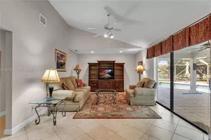 2140 SW 97th Ln, Davie, FL 33324 - Photo 3