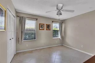 2140 SW 97th Ln, Davie, FL 33324 - Photo 15
