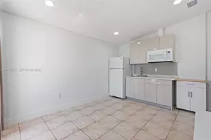 11259 NW 88th Ave, Hialeah Gardens, FL 33018 - Photo 7