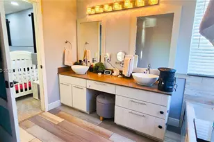 1308 SW 181st Ave, Pembroke Pines, FL 33029 - Photo 21