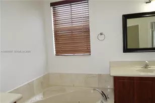 18125 NW 89th Ct, Hialeah, FL 33018 - Photo 17