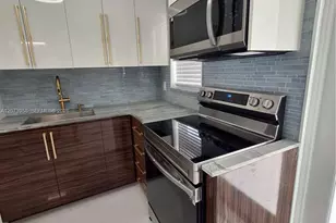 1420 Pennsylvania Ave, Miami Beach, FL 33139 - Photo 5