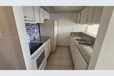8000 SW 149th Ave #A411, Miami, FL 33193 - Photo 3