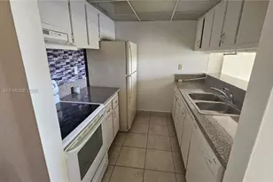 8000 SW 149th Ave, Miami, FL 33193 - Photo 3