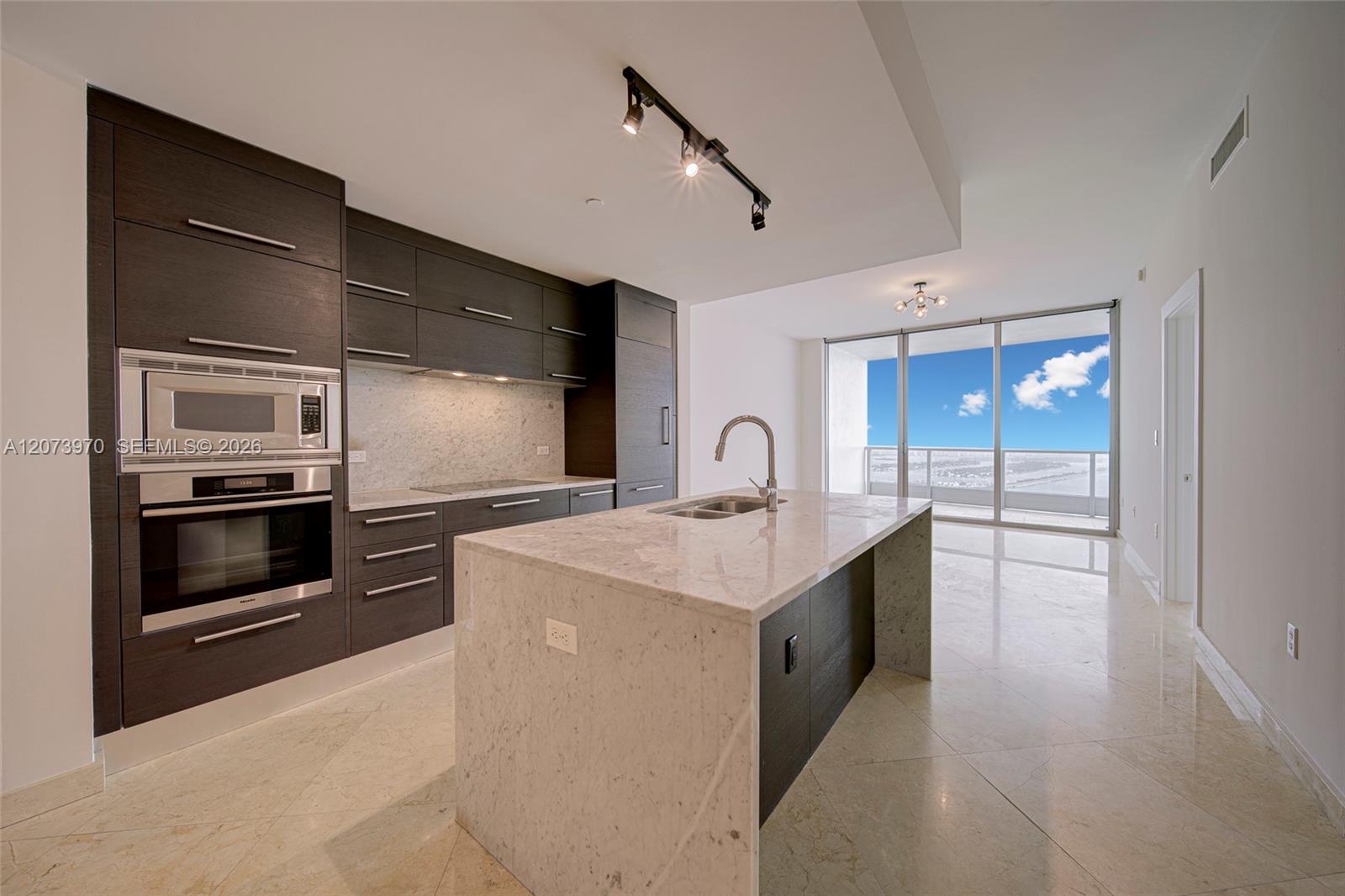 900 Biscayne Blvd #5203 - 900 Biscayne Blvd #5203, Miami, FL 33132 Luxury Property | Jose Angel Pina