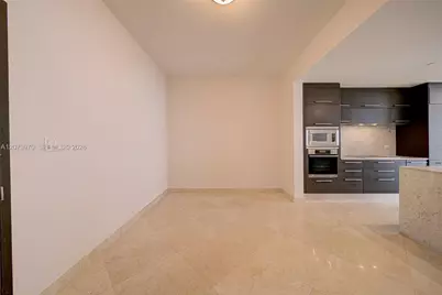 900 Biscayne Blvd #5203, Miami, FL 33132 - Photo 11