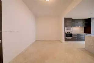 900 Biscayne Blvd, Miami, FL 33132 - Photo 11