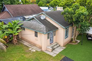 7560 NE Miami Ct, Miami, FL 33138 - Photo 11