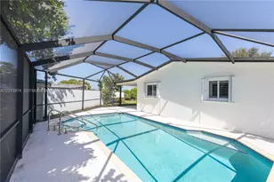 1900 NW 82nd Terrace, Pembroke Pines, FL 33024 - Photo 25