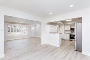 1900 NW 82nd Terrace, Pembroke Pines, FL 33024 - Photo 5