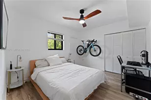 3242 Mary St, Miami, FL 33133 - Photo 9