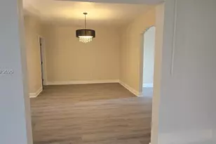 1259 NW 34th Ave, Miami, FL 33125 - Photo 9