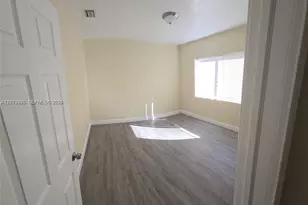1259 NW 34th Ave, Miami, FL 33125 - Photo 7