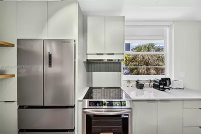301 Ocean Dr #201, Miami Beach, FL 33139 - Photo 11