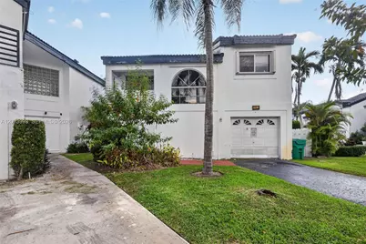 253 NE 211th Ter, Miami, FL 33179 - Photo 1
