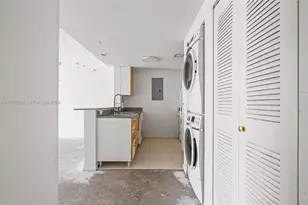 275 NE 18th St, Miami, FL 33132 - Photo 9