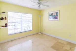 10564 NW 57th St, Doral, FL 33178 - Photo 9