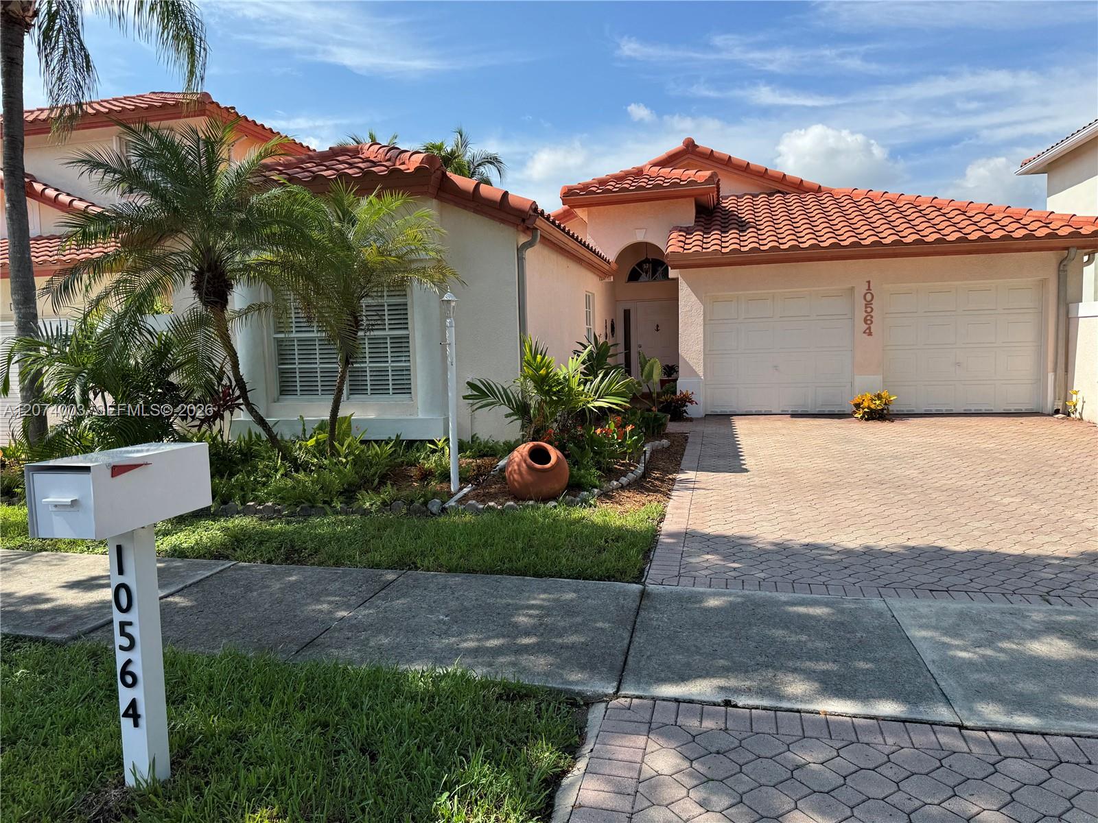 10564 NW 57th St - 10564 NW 57th St, Doral, FL 33178 Luxury Property | Jose Angel Pina