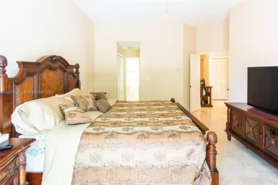 10564 NW 57th St, Doral, FL 33178 - Photo 25