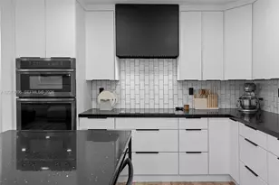 10630 NW 19th Pl, Pembroke Pines, FL 33026 - Photo 17