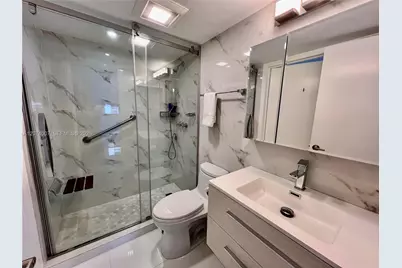 540 Brickell Key Dr #919, Miami, FL 33131 - Photo 5