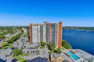 1351 NE Miami Gardens Dr, Miami, FL 33179 - Photo 5
