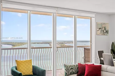 1200 Brickell Bay Dr #3701, Miami, FL 33131 - Photo 3