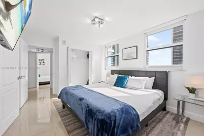 1200 Brickell Bay Dr #3701, Miami, FL 33131 - Photo 19