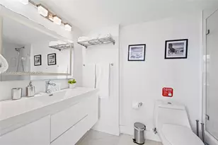 1200 Brickell Bay Dr, Miami, FL 33131 - Photo 21