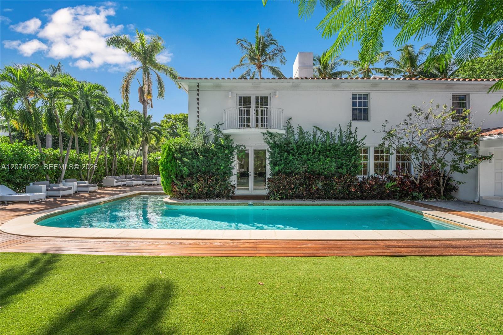 140 N Hibiscus Dr - 140 N Hibiscus Dr, Miami Beach, FL 33139 Luxury Property | Jose Angel Pina