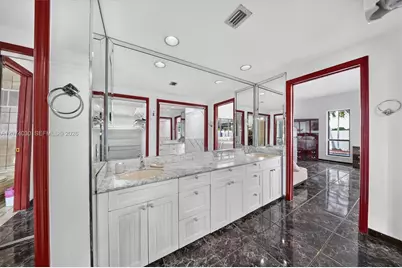 5840 W 3rd Ln, Hialeah, FL 33012 - Photo 25