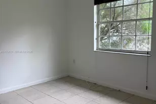 14803 NE 7th Ave, Miami, FL 33161 - Photo 17