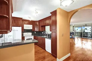 1001 NE 14th Ave, Hallandale Beach, FL 33009 - Photo 7