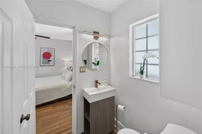 801 NE 70th St, Miami, FL 33138 - Photo 41
