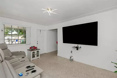 229-230 NW 48th Ct, Miami, FL 33126 - Photo 5